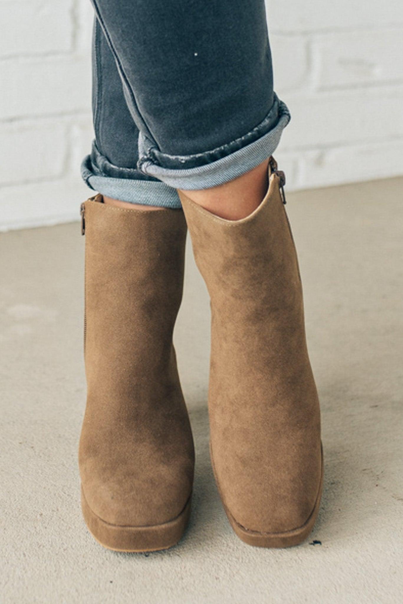 Quinn Platform Boots
